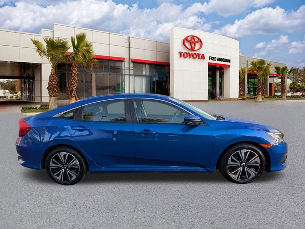 Used 2017 Honda Civic EX-T image 3