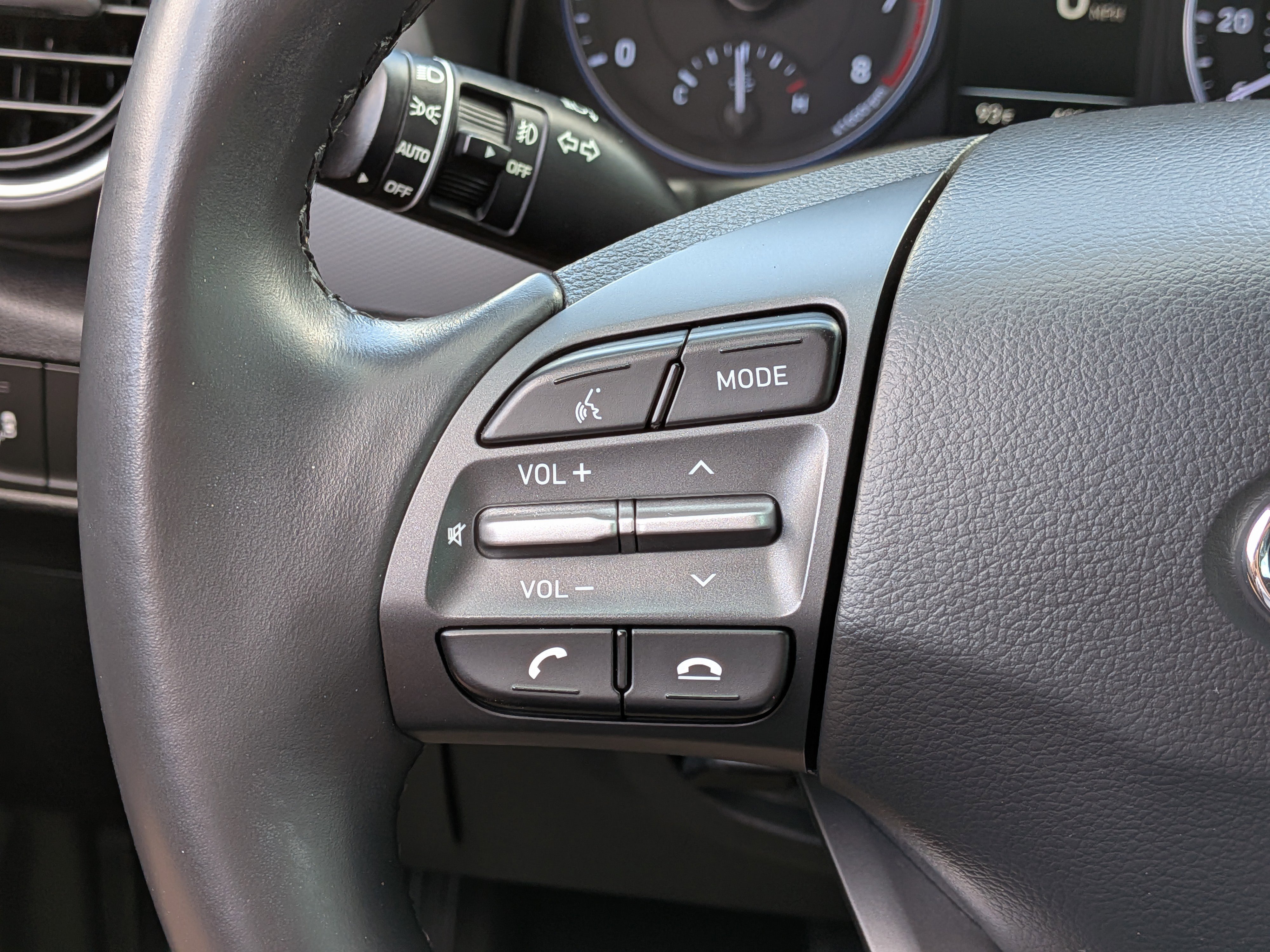 Used 2020 Hyundai Kona SEL Plus FWD image 24