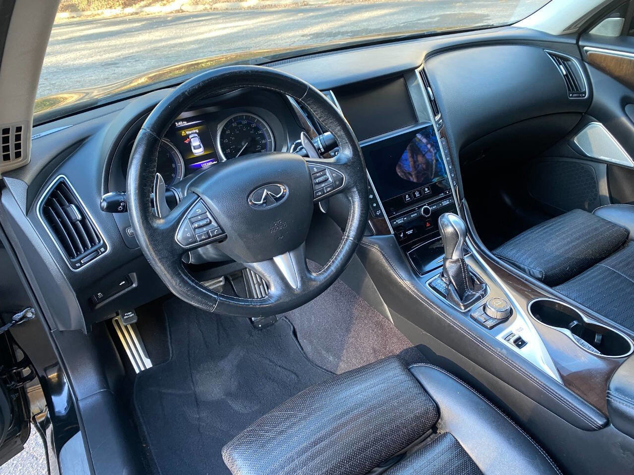 Used 2017 INFINITI Q50 Sport image 16