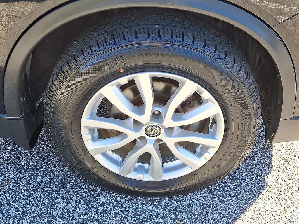 Used 2019 Nissan Rogue SV image 8