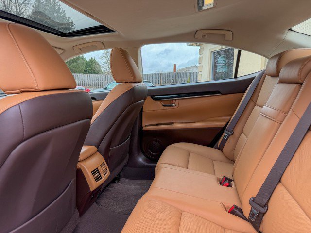 Used 2017 Lexus ES 350 image 6