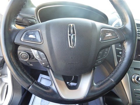 Used 2017 Lincoln MKC Reserve w/ Lincoln MKC Climate Package image 16