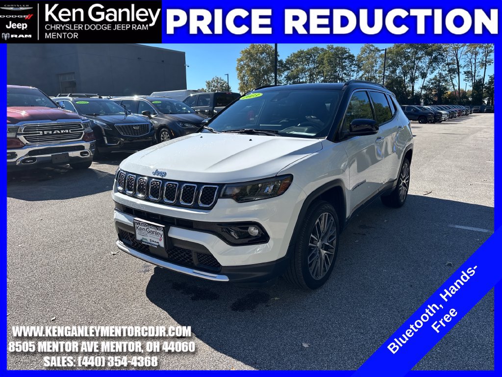 Used 2023 Jeep Compass Limited w/ Sun and Sound Group AWD/4WD image 3