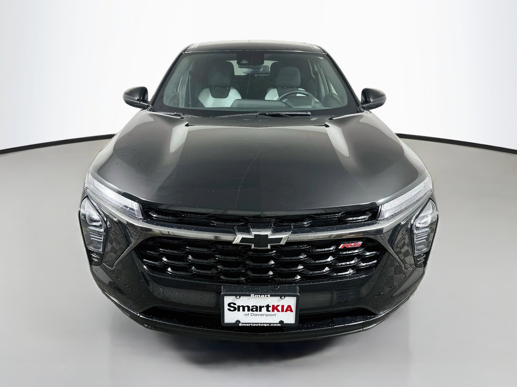 Used 2024 Chevrolet Trax RS w/ Driver Confidence Package FWD image 2