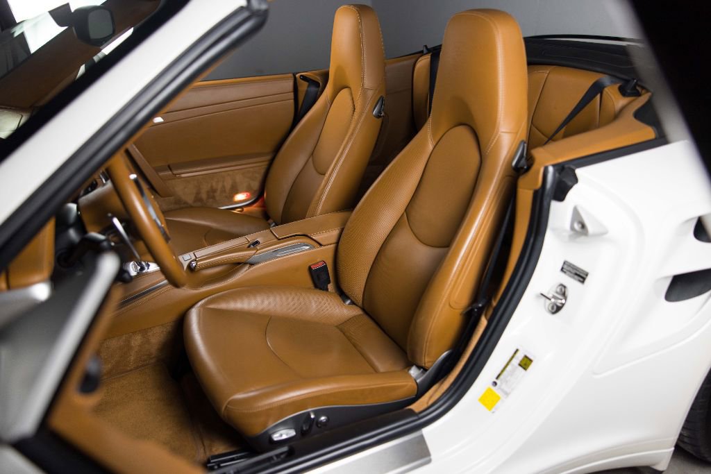 Used 2011 Porsche 911 Turbo S image 14