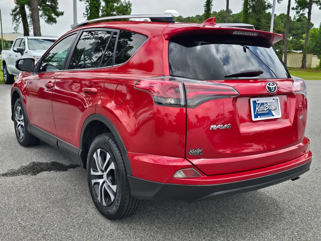 Used 2016 Toyota RAV4 LE FWD video 3