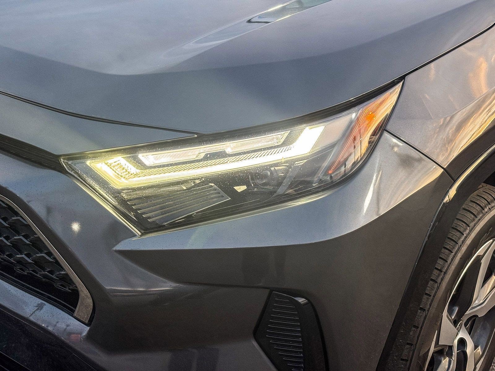 Used 2023 Toyota RAV4 SE w/ Weather & Moonroof Package image 11