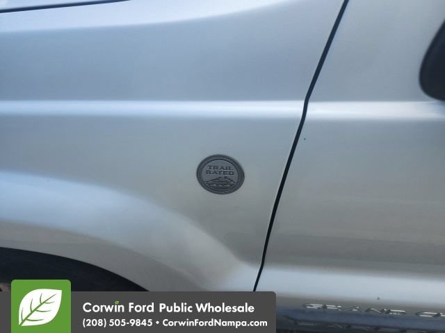 Used 2004 Jeep Grand Cherokee Laredo w/ Convenience Group AWD/4WD image 14