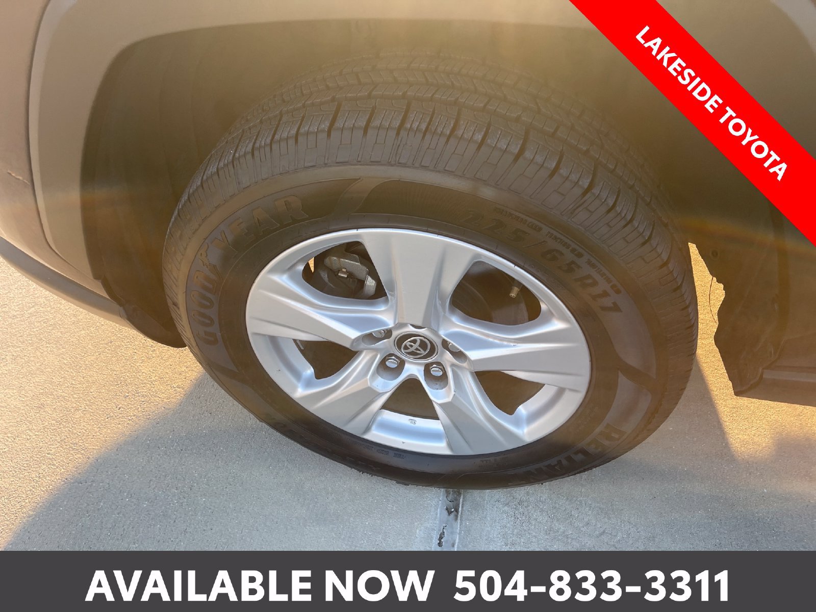Used 2021 Toyota RAV4 XLE w/ Convenience Package AWD/4WD image 13