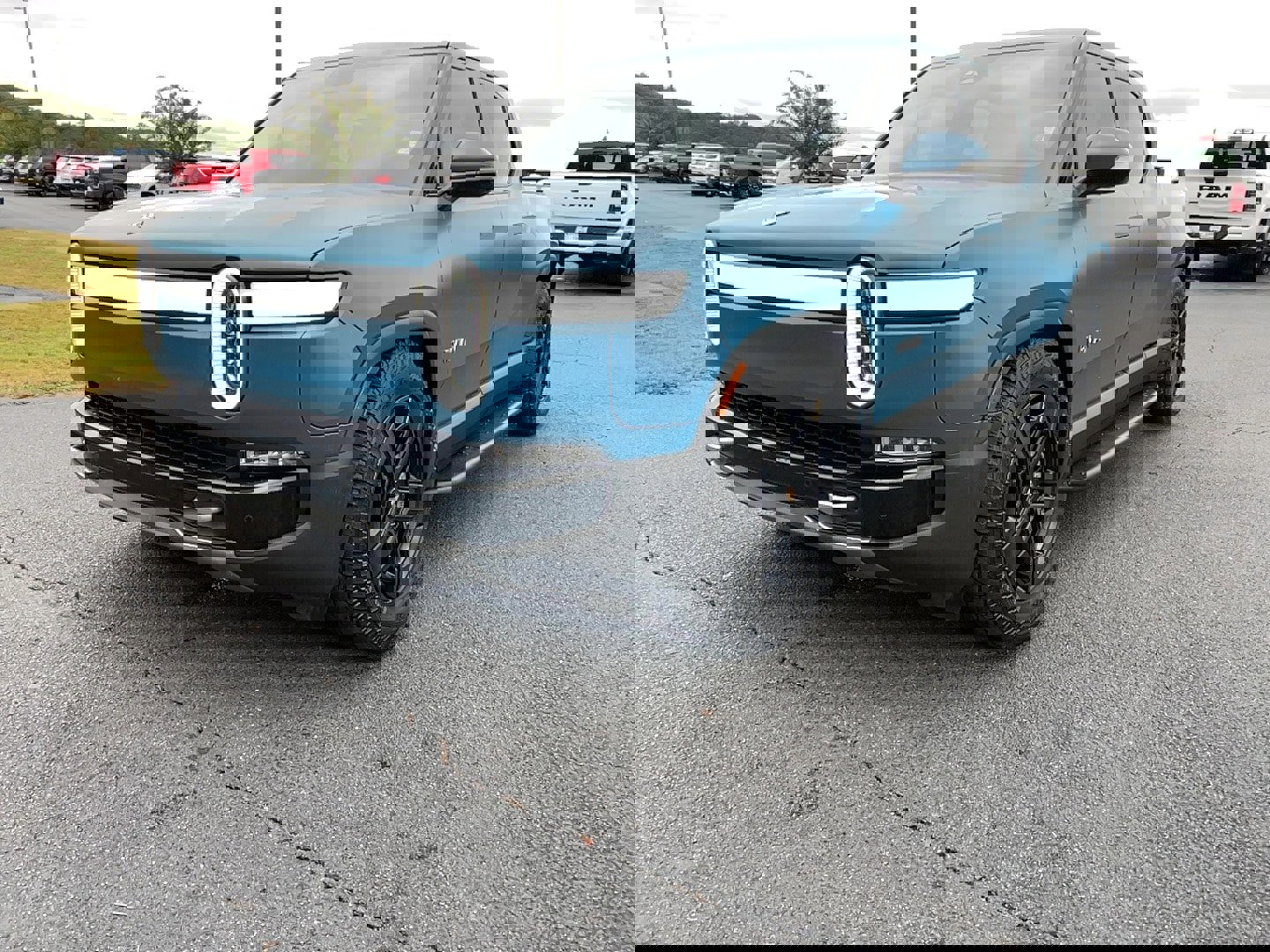 Used 2024 Rivian R1T Adventure image 1