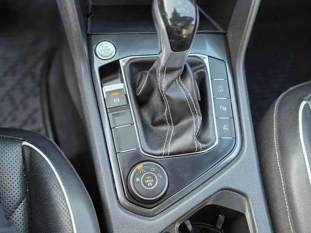 Used 2022 Volkswagen Tiguan SEL R-Line AWD/4WD image 35