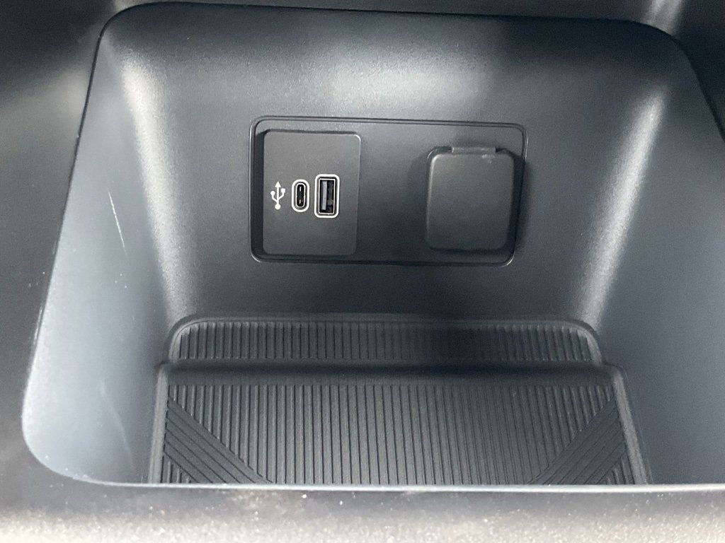 New 2026 Ford Explorer Active image 9