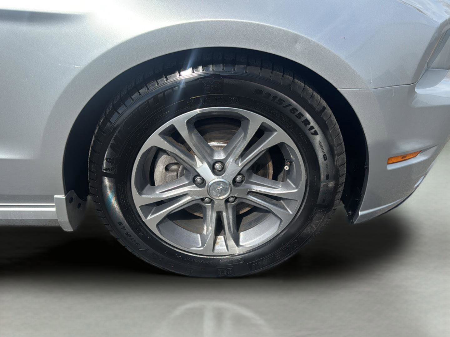 Used 2014 Ford Mustang Premium RWD image 19