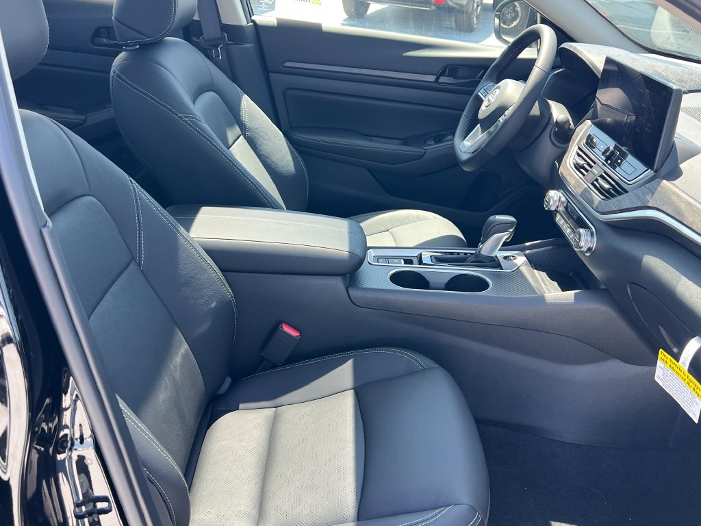 New 2026 Nissan Altima 2.5 SV FWD image 17
