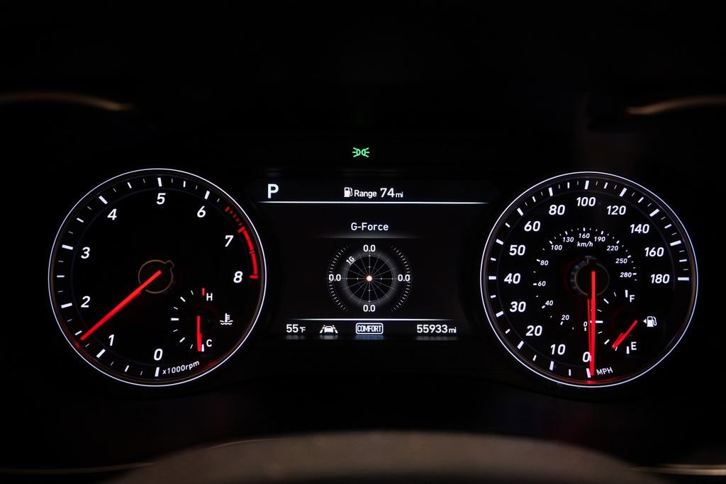 Used 2021 Genesis G70 3.3T image 22