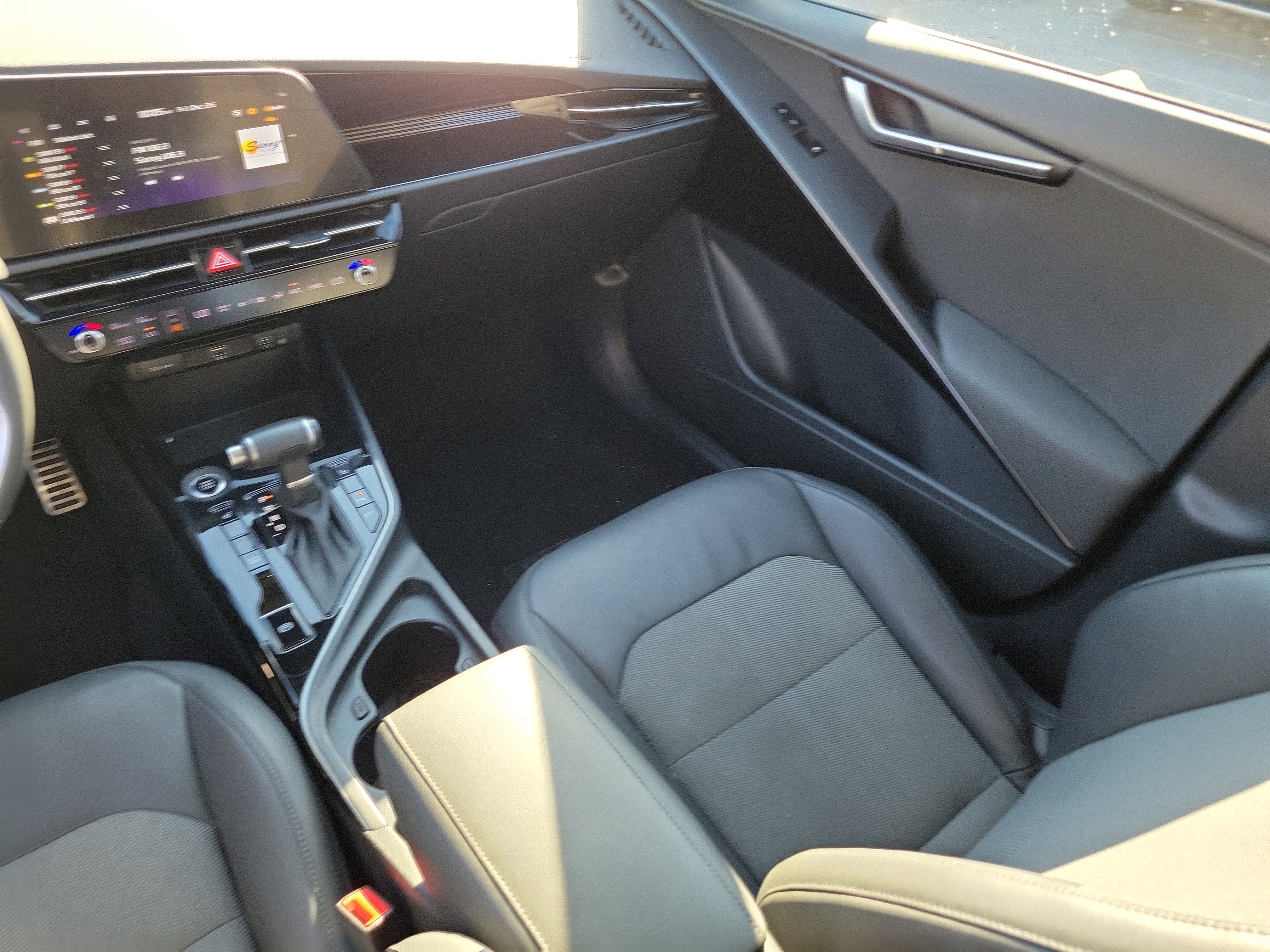 Used 2023 Kia Niro EX Touring image 20