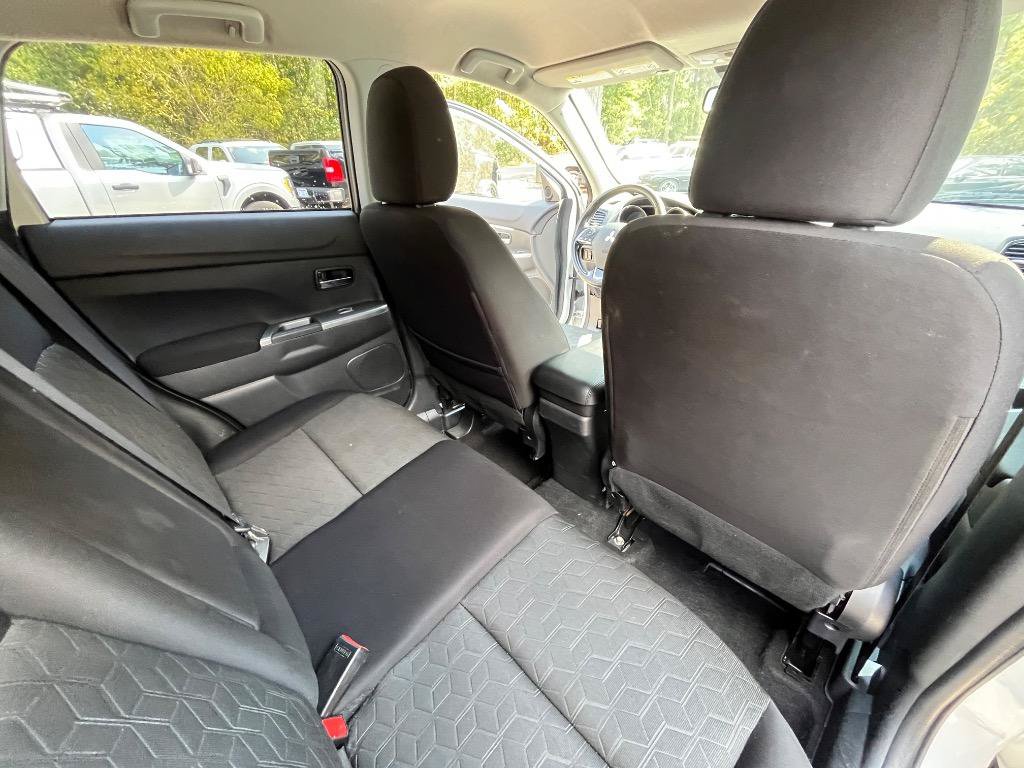 Used 2020 Mitsubishi Outlander Sport SE FWD image 35