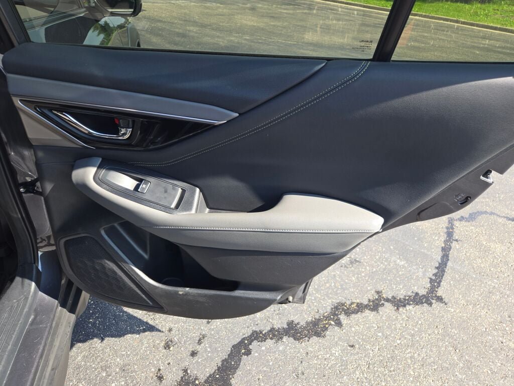 Certified 2024 Subaru Outback Onyx Edition XT AWD/4WD image 8