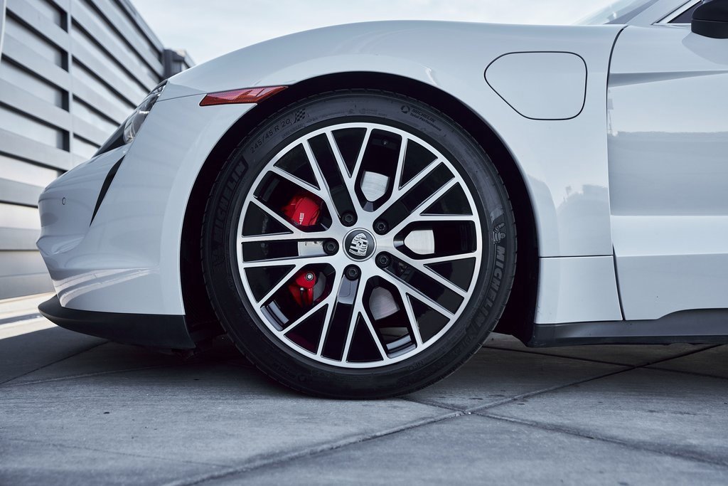 Used 2023 Porsche Taycan 4S w/ Premium Package image 3