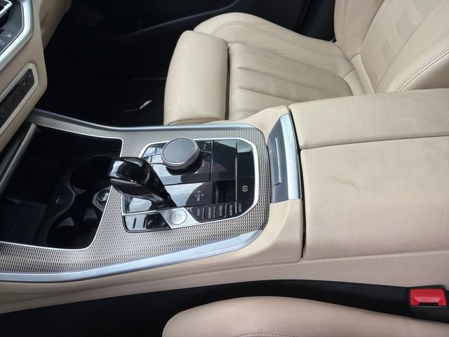 Used 2022 BMW X5 sDrive40i w/ M Sport Package RWD image 25