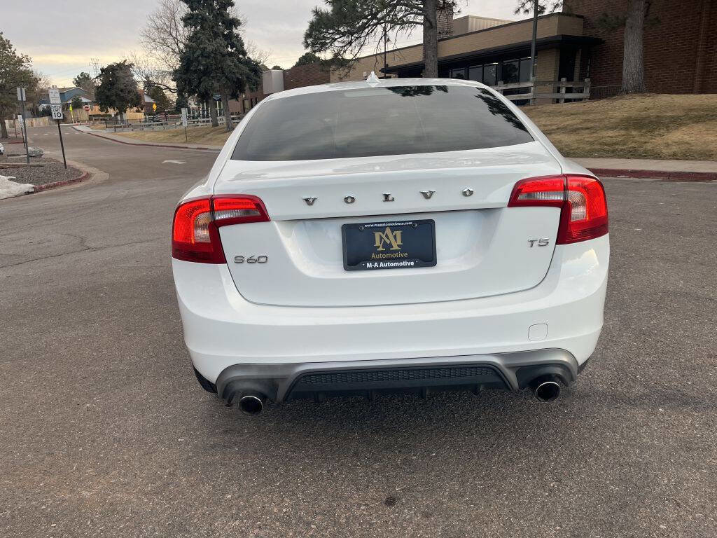 Used 2017 Volvo S60 T5 Dynamic FWD image 7