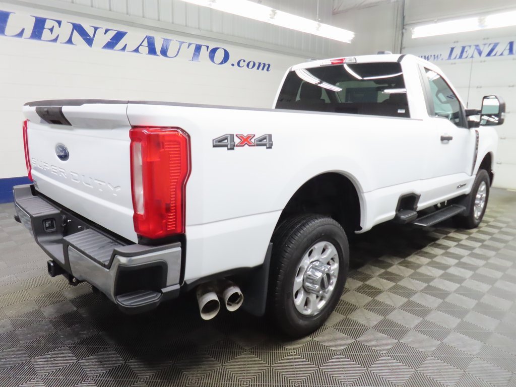Used 2024 Ford F350 XLT image 4
