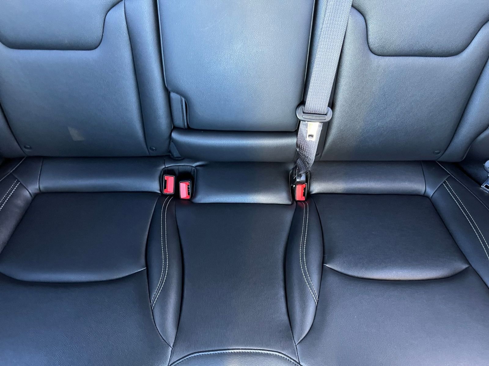 Used 2025 Jeep Compass Limited image 39