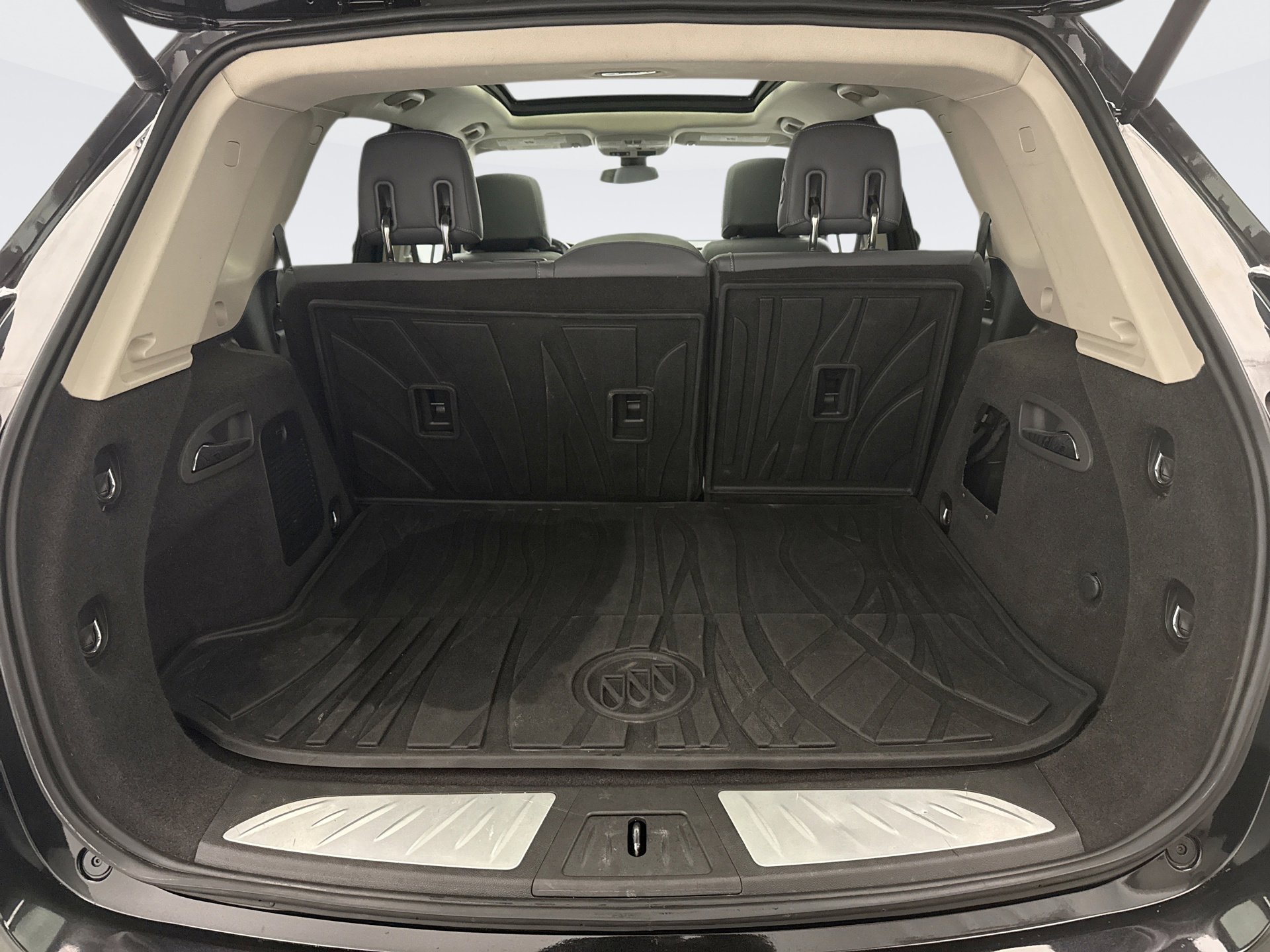 Used 2020 Buick Envision Premium w/ LPO, Interior Luxury Package image 23