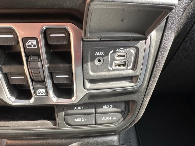 New 2025 Jeep Gladiator Sport image 28