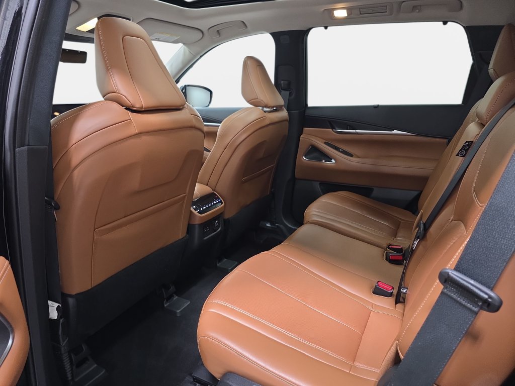 Certified 2023 INFINITI QX60 Sensory w/ Vision Package AWD/4WD image 10