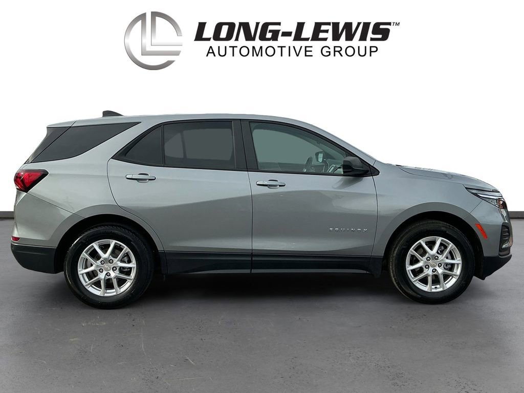 Used 2024 Chevrolet Equinox LS w/ LS Convenience Package FWD image 8