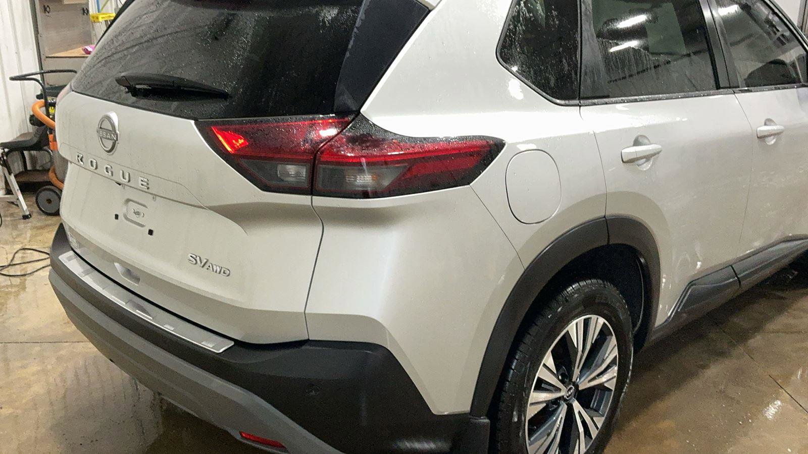 Used 2023 Nissan Rogue SV w/ SV Premium B Package image 4