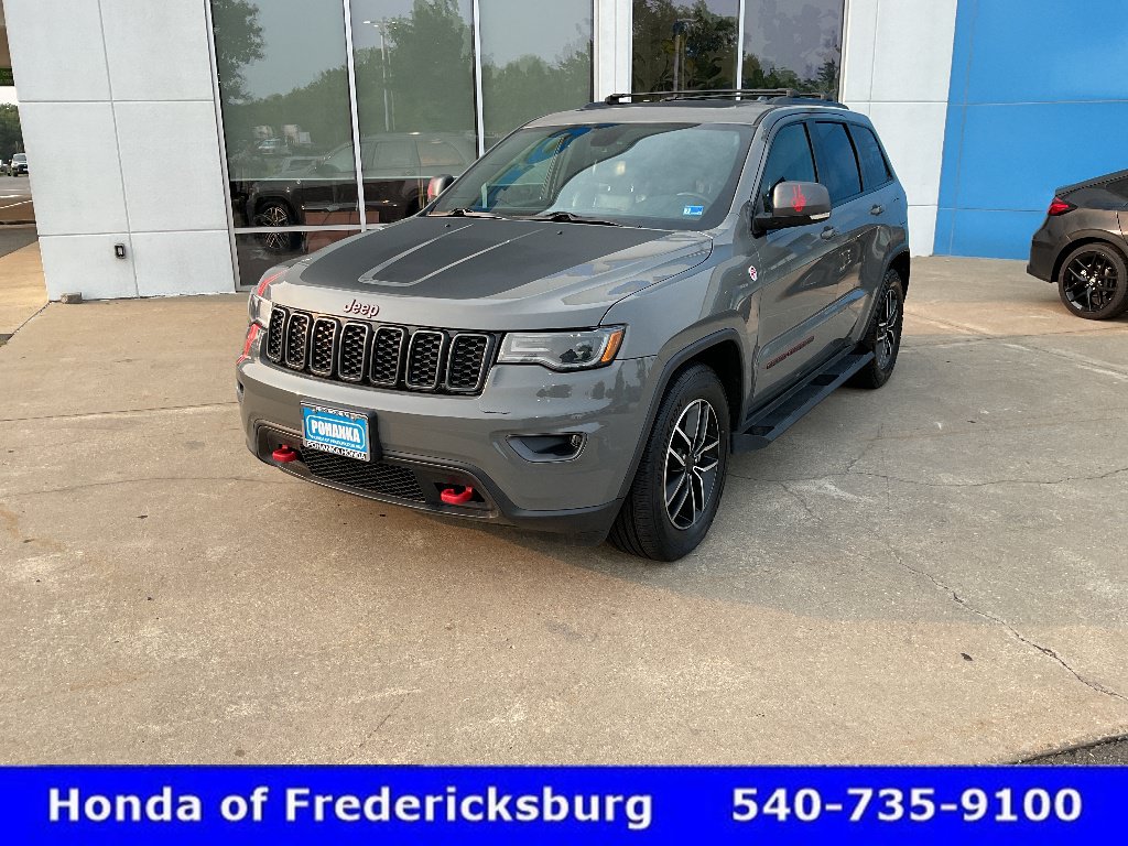 Used 2021 Jeep Grand Cherokee Trailhawk w/ Premium Lighting Group AWD/4WD image 2