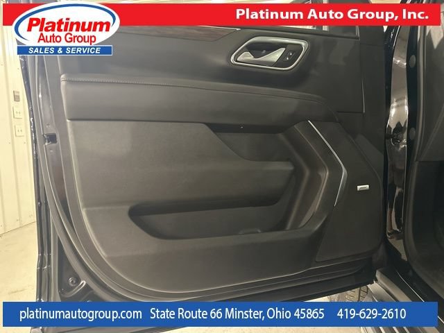 Used 2022 Chevrolet Tahoe LT w/ Luxury Package AWD/4WD image 48