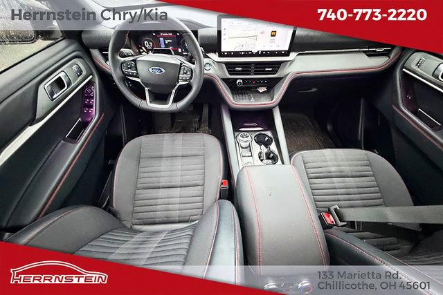 Used 2025 Ford Explorer ST-Line w/ Premium Package image 12