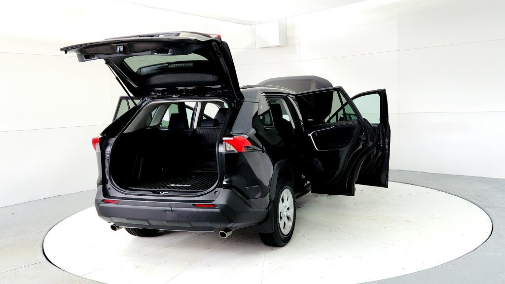 Certified 2021 Toyota RAV4 LE AWD/4WD image 11