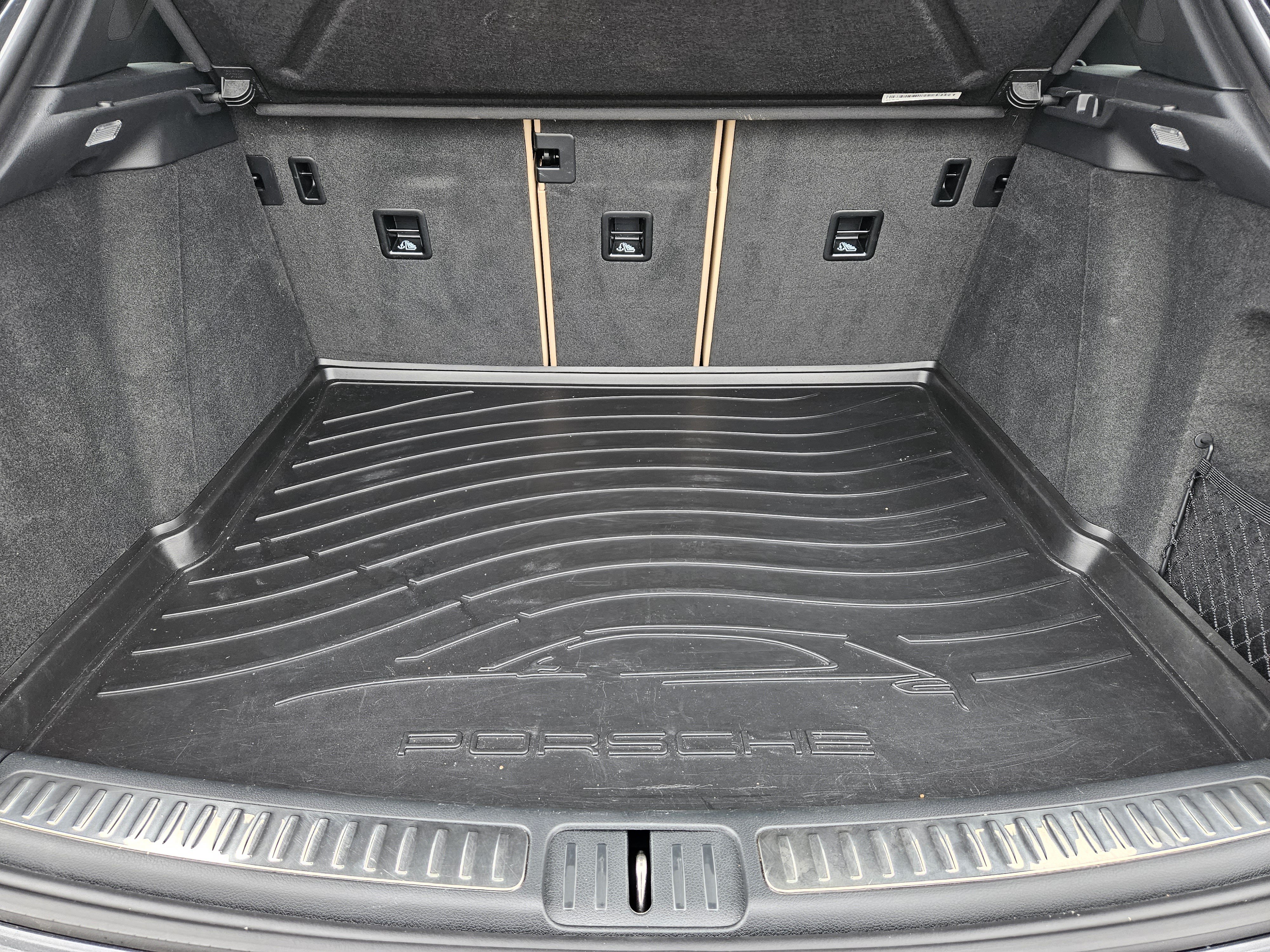 Certified 2026 Porsche Macan AWD/4WD image 31
