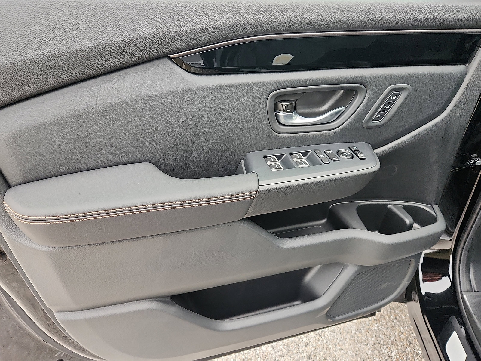 New 2025 Honda Pilot TrailSport image 8