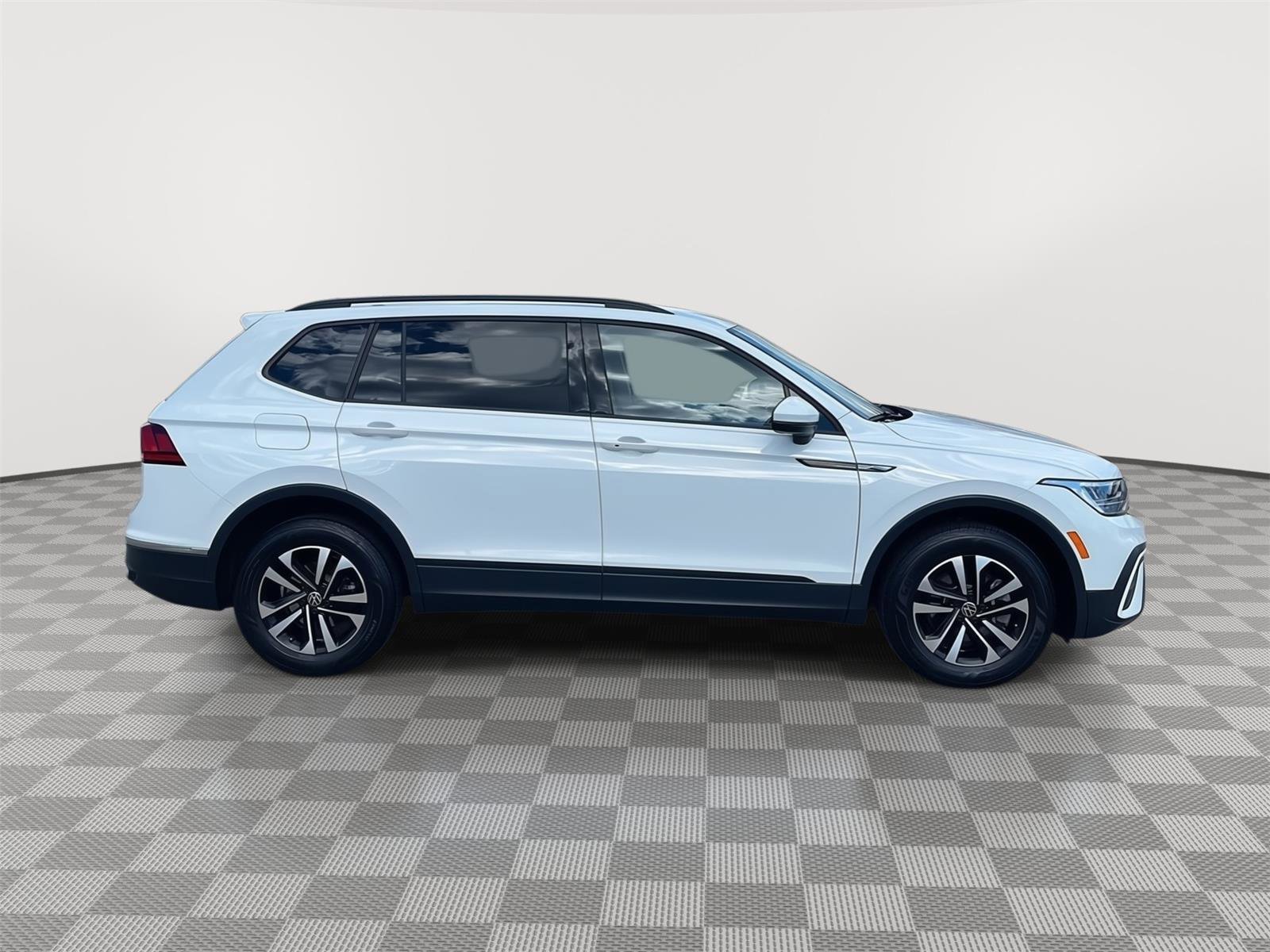Used 2022 Volkswagen Tiguan S AWD/4WD image 4