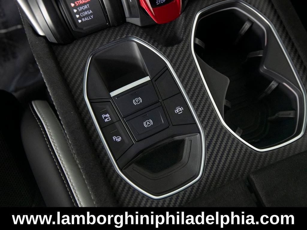Used 2023 Lamborghini Urus Performante AWD/4WD image 34