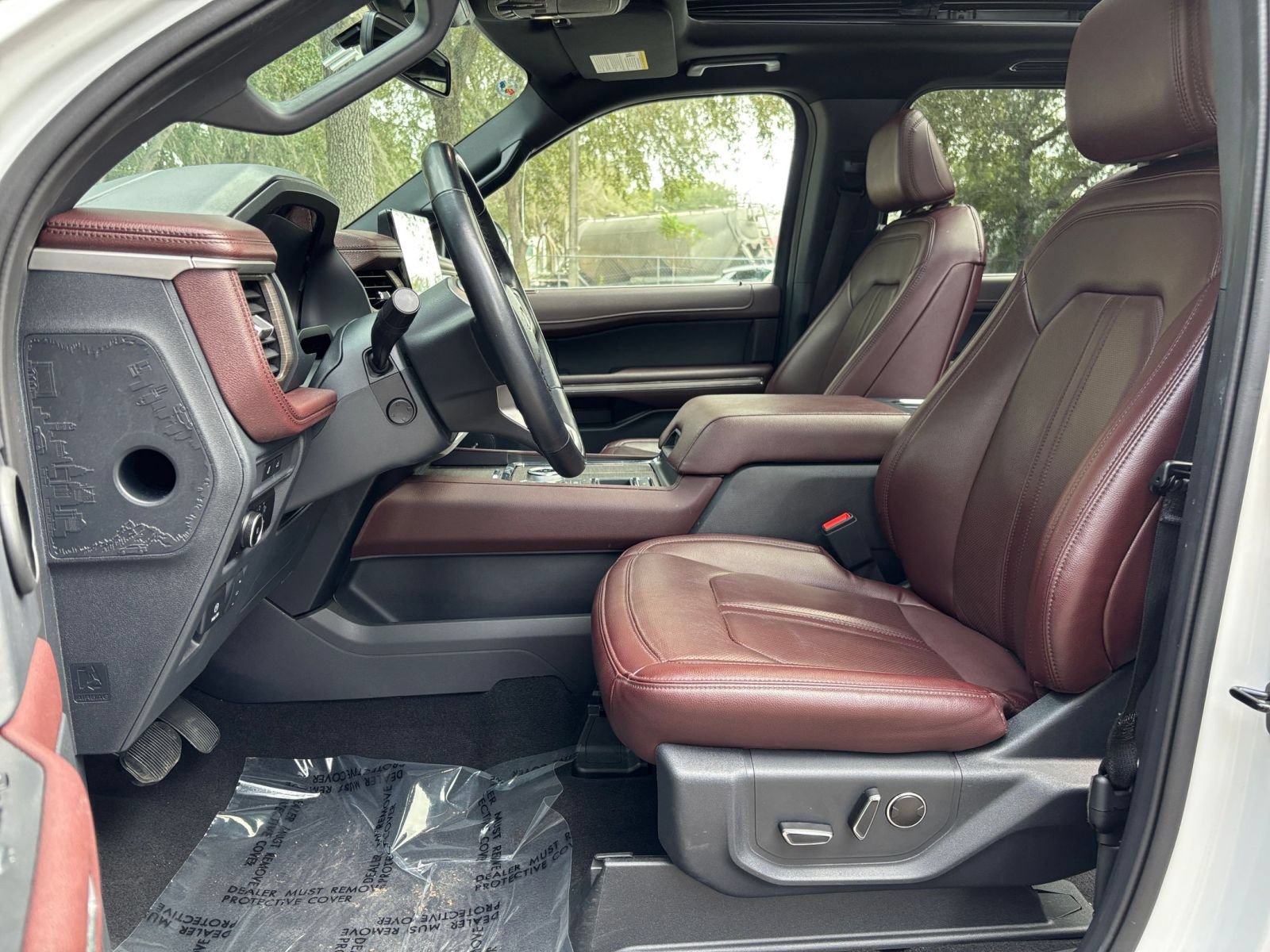 Used 2024 Ford Expedition Limited RWD image 29