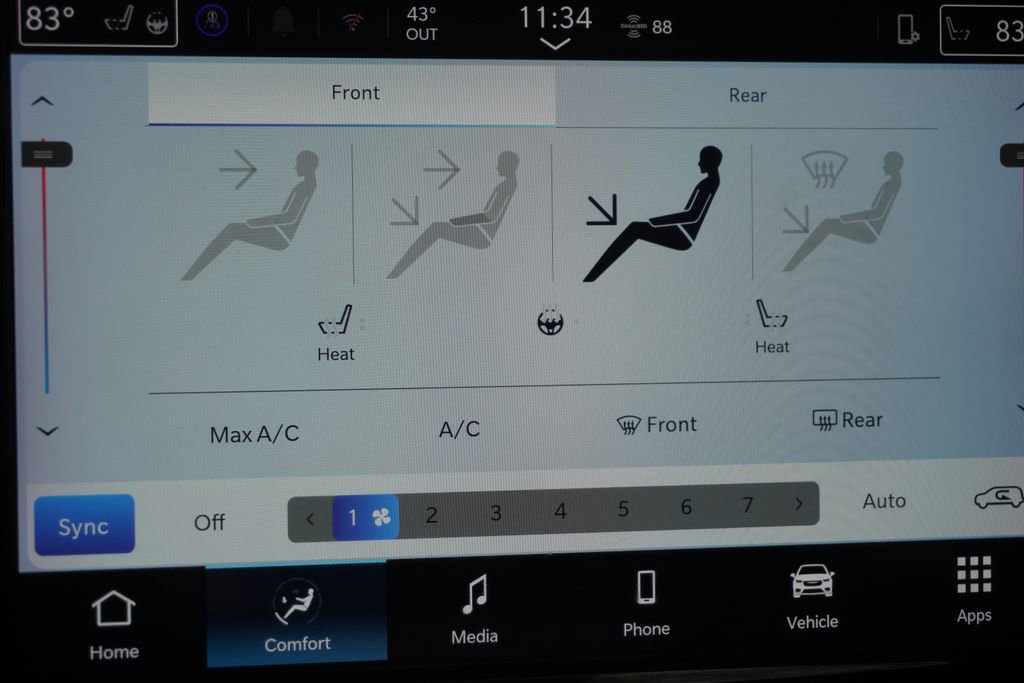 Used 2025 Chrysler Pacifica Select image 37