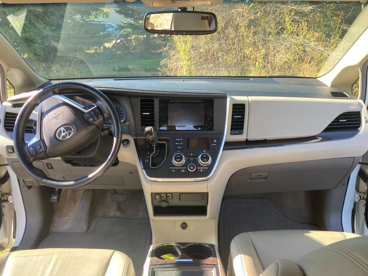 Used 2016 Toyota Sienna image 7