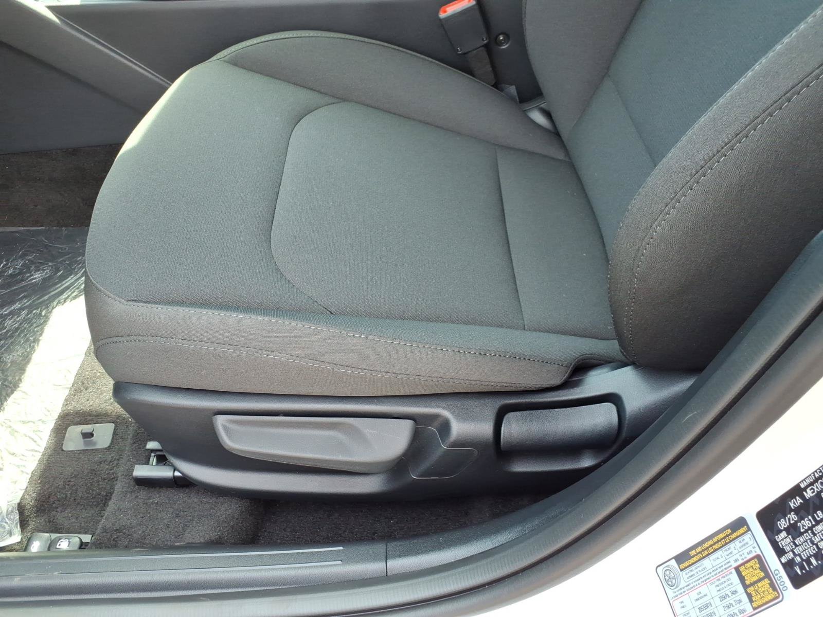 New 2026 Kia K4 FWD image 12