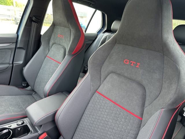New 2025 Volkswagen GTI SE image 11
