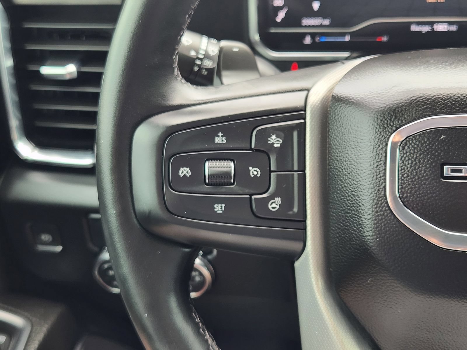 Used 2024 GMC Sierra 1500 Denali RWD image 31