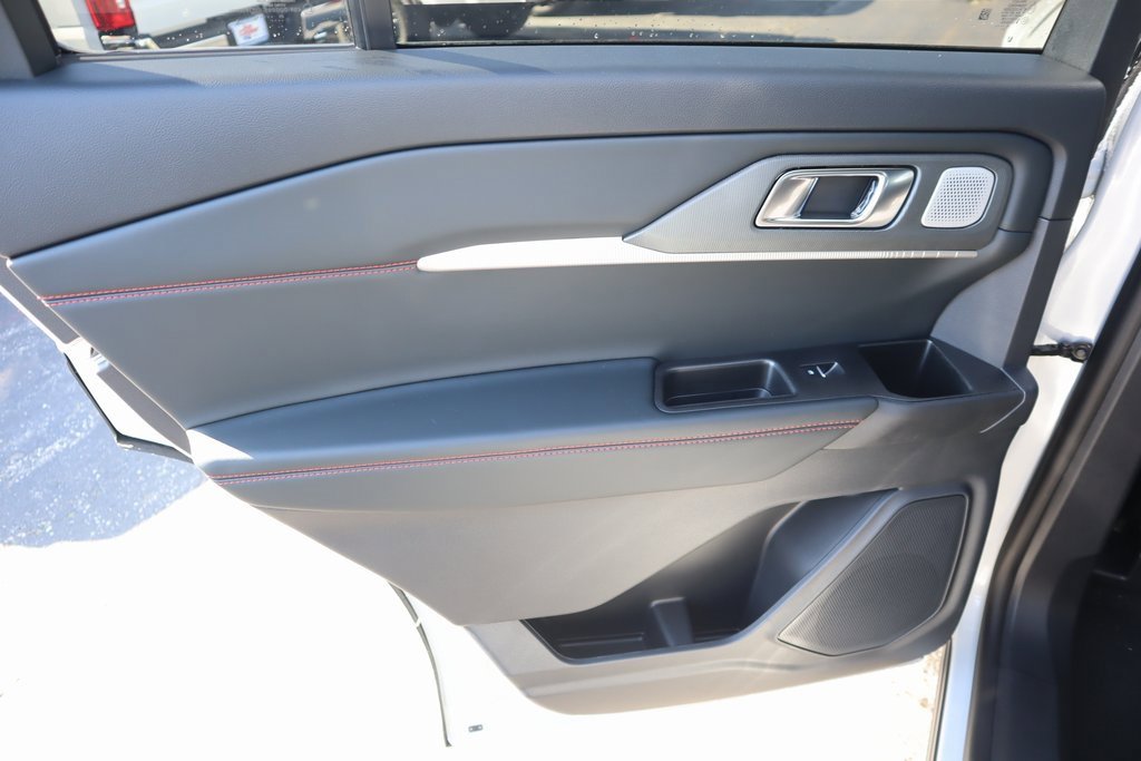 New 2026 Ford Explorer ST w/ Sun And Sound Package image 19