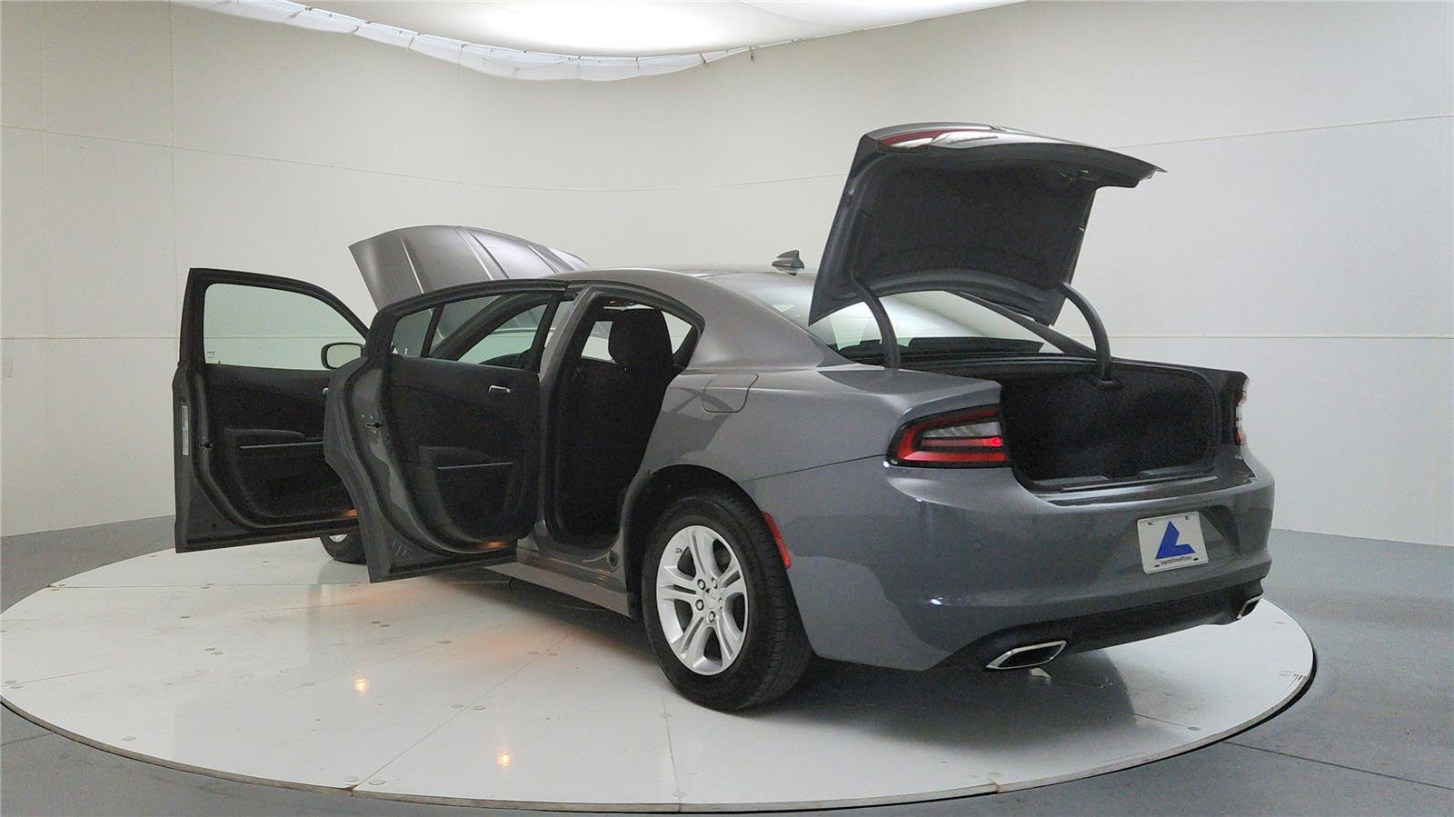 Used 2023 Dodge Charger SXT image 11
