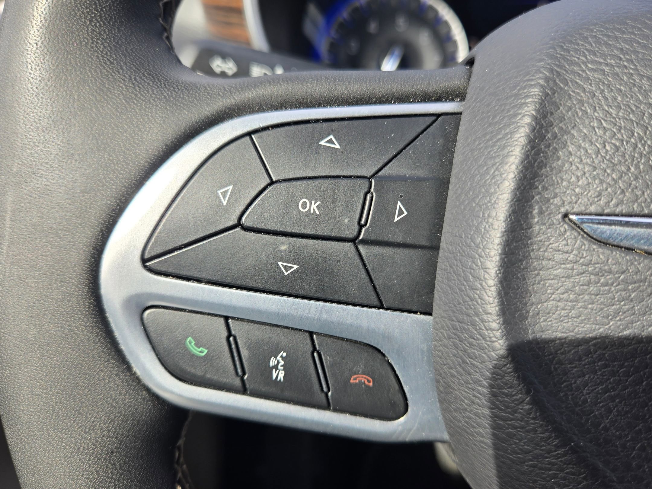 Used 2023 Chrysler Pacifica Limited image 23