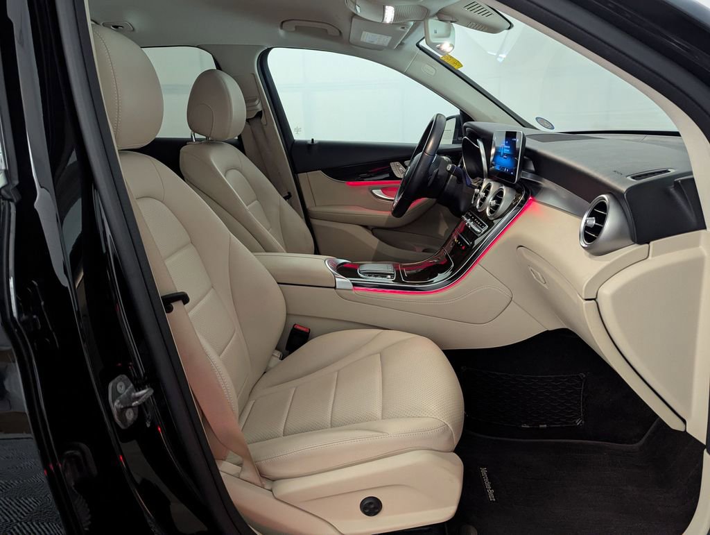 Used 2020 Mercedes-Benz GLC 300 image 34